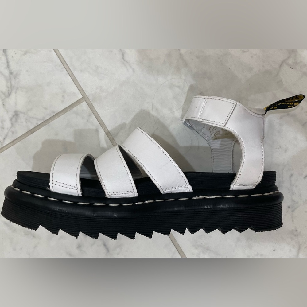 WOMEN'S DR. MARTENS BLAIRE PLATFORM SANDALS